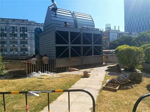 開式冷卻塔的水泵處于降低時如何處理??(50t冷卻塔配多大水泵)